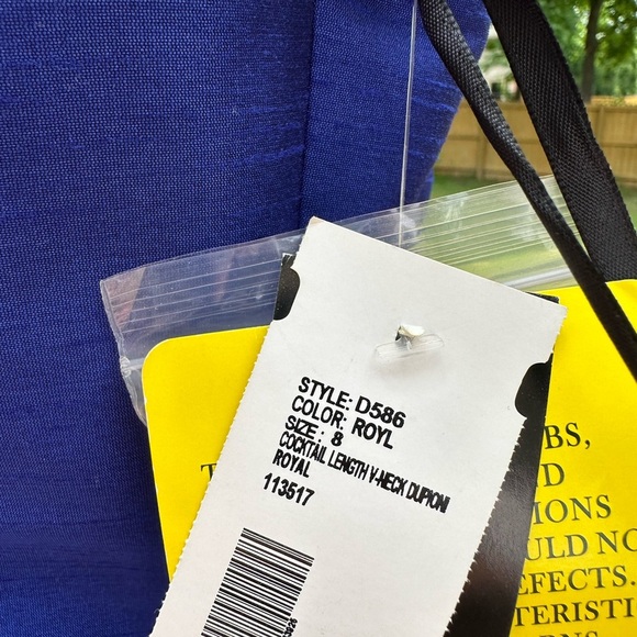 NWT! $325 Alfred Sung high/low silhouette V- Neck Swingy full skirt Size 8 - Picture 3 of 11